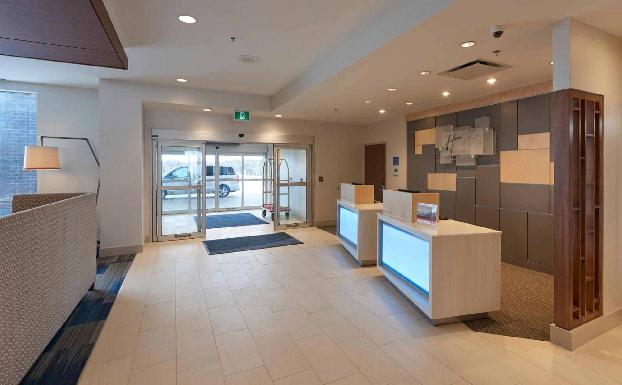 Holiday Inn Express & Suites St. John'S Airport By Ihg Exterior foto